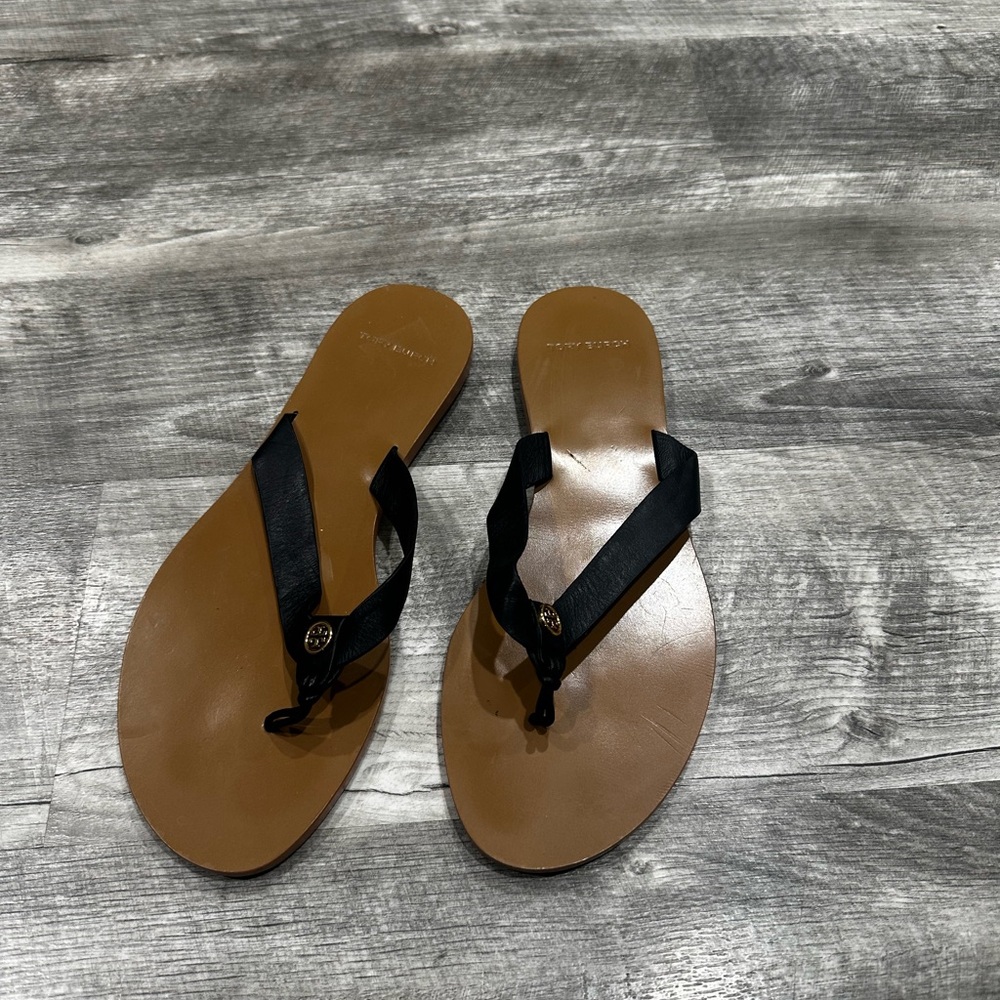 Black Flip Flops for Women